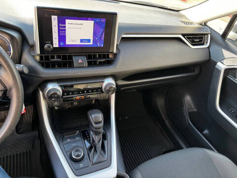 2023 Toyota RAV4 Hybrid LE