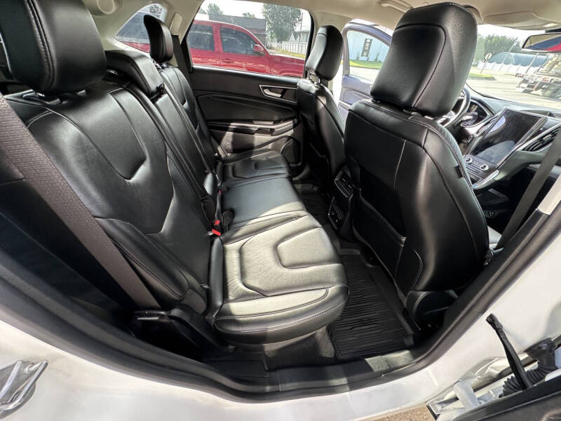 2021 Ford Edge Titanium