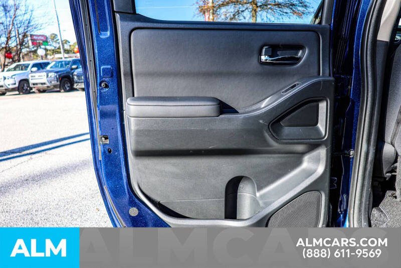 2022 Nissan Frontier SV