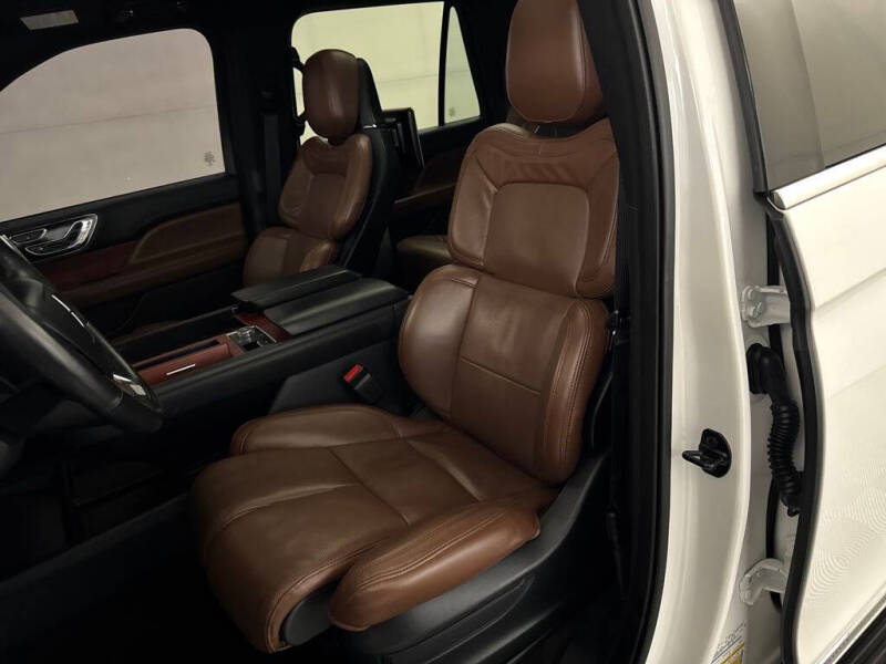 2022 Lincoln Navigator L Reserve