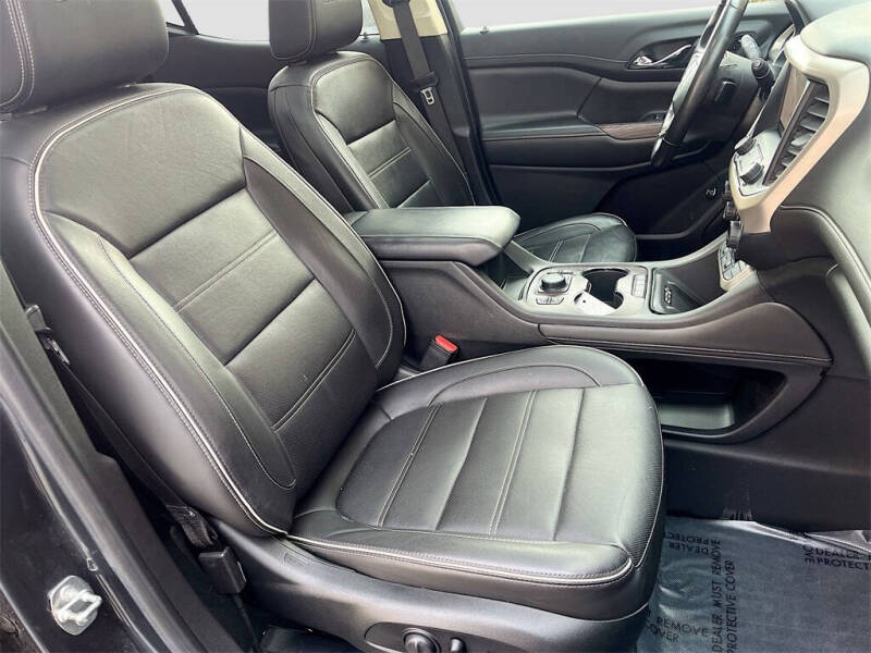 2020 GMC Acadia Denali