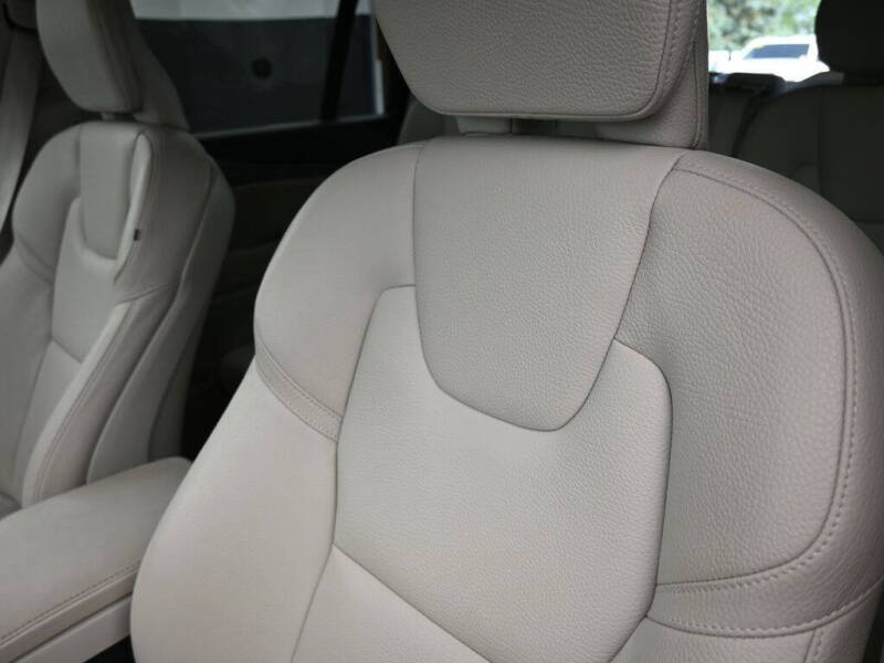 2023 Volvo XC90 B6 Plus Bright Theme 7P
