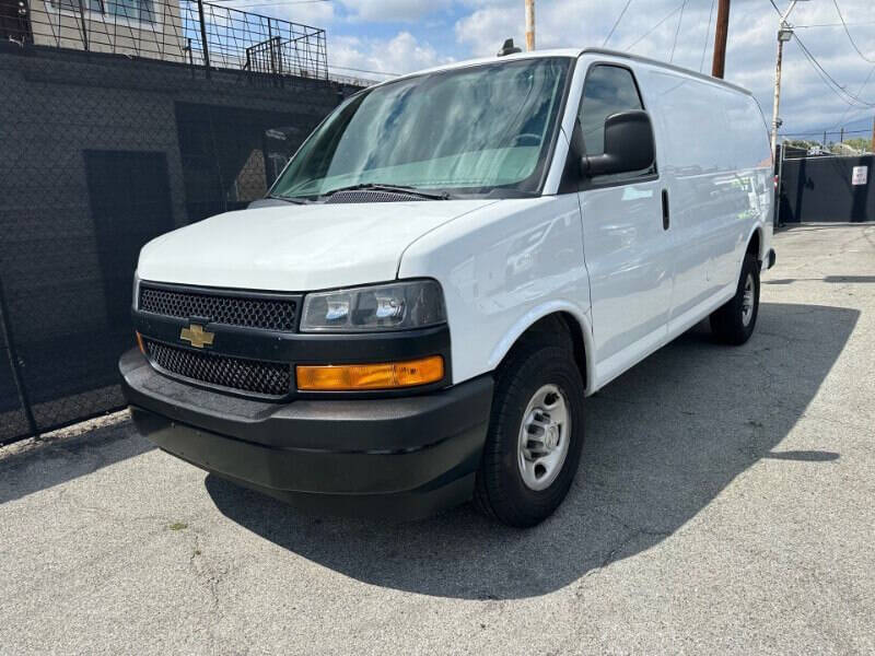 2022 Chevrolet Express 2500