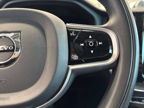 2022 Volvo XC60 Recharge T8 Inscription