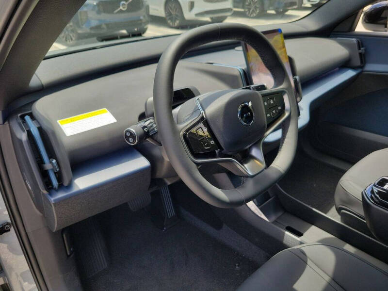 2026 Volvo EX30 Plus