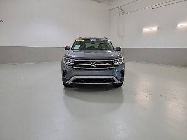 Used 2021 Volkswagen Atlas SE w/Tech with VIN 1V2WR2CAXMC600494 for sale in Kansas City