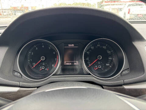 2016 Volkswagen Passat 1.8T SE