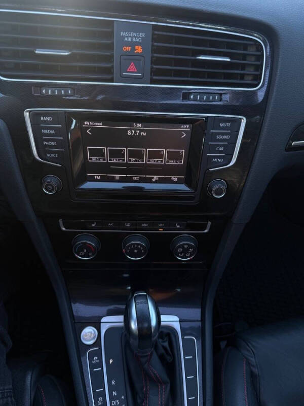 2015 Volkswagen Golf GTI SE