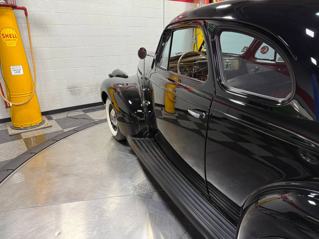 1940 Chevrolet Master Deluxe 23