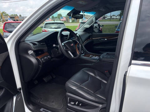 2017 Cadillac Escalade Luxury
