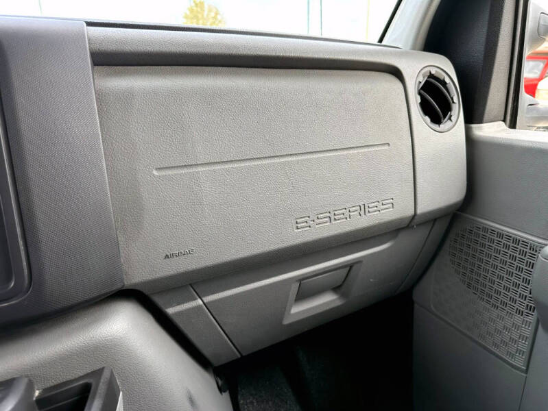 2012 Ford E-Series E-350 SD