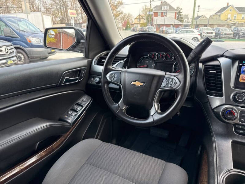 2017 Chevrolet Suburban LS