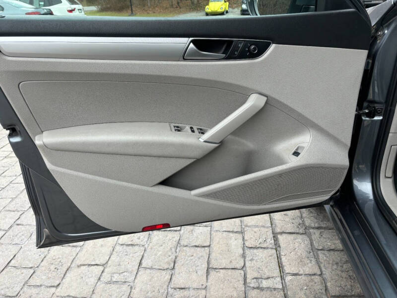 2016 Volkswagen Passat 1.8T S