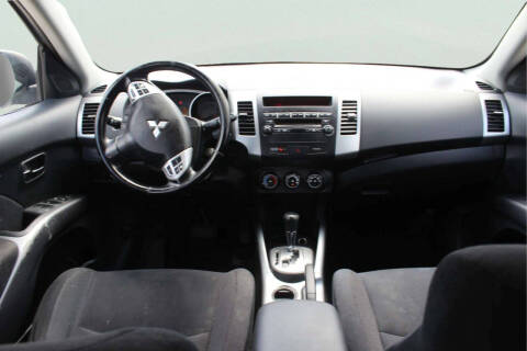 2009 Mitsubishi Outlander ES