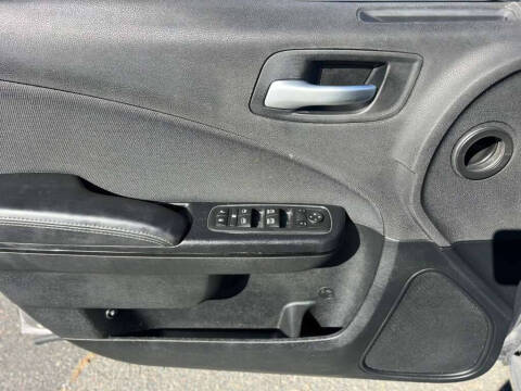 2016 Dodge Charger SE