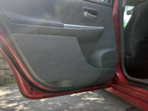 2013 Toyota Prius v Five