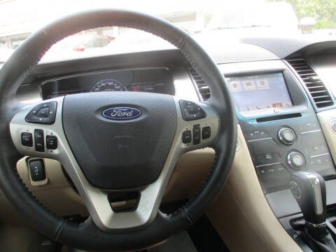 2016 Ford Taurus SEL