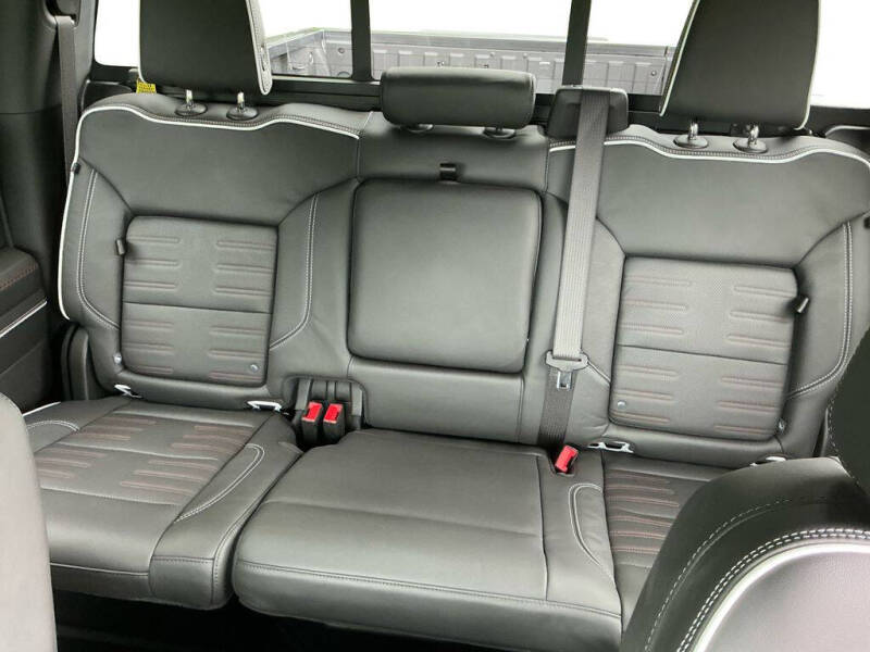 2025 GMC Sierra 1500 AT4X