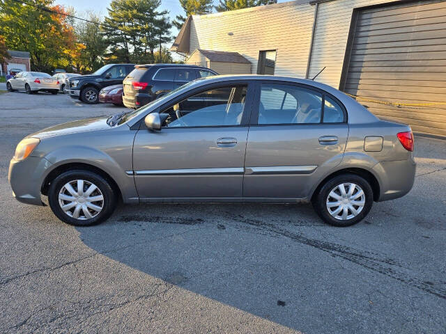 2011 Kia Rio for sale at QUEENSGATE AUTO SALES in York, PA