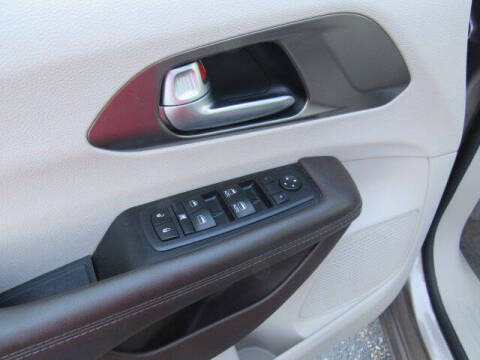 2017 Chrysler Pacifica Touring-L