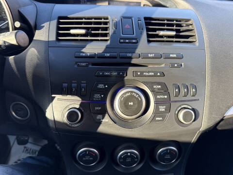 2013 Mazda MAZDA3 i Touring