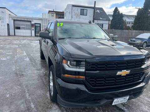 2017 Chevrolet Silverado 1500 Custom