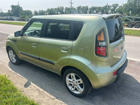 2010 Kia Soul +