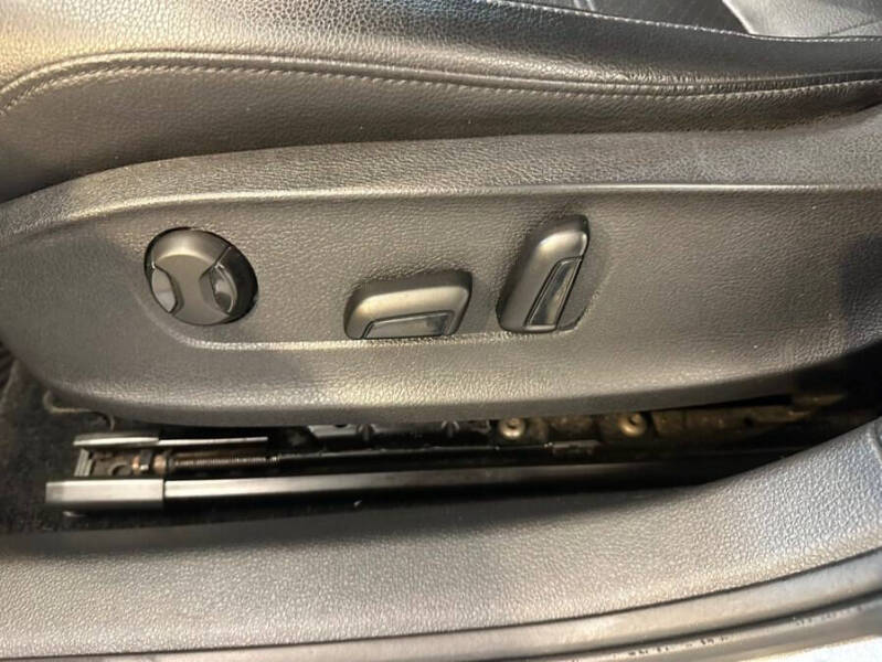 2018 Volkswagen Passat 2.0T SE