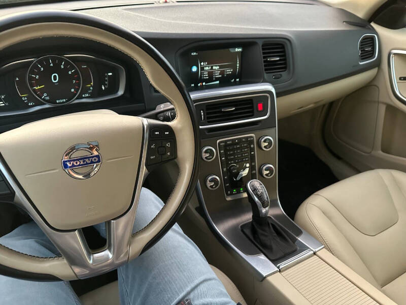 2015 Volvo S60 T5 Drive-E Premier