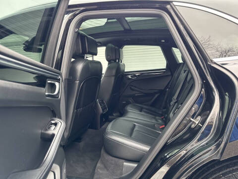 2020 Porsche Macan S