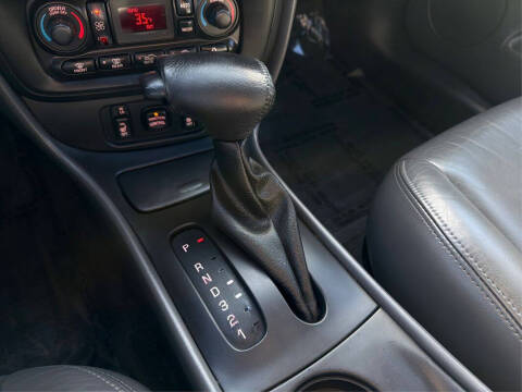 2004 Pontiac Bonneville SE