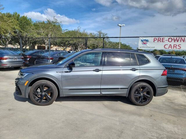 2023 Volkswagen Tiguan SE R-Line Black