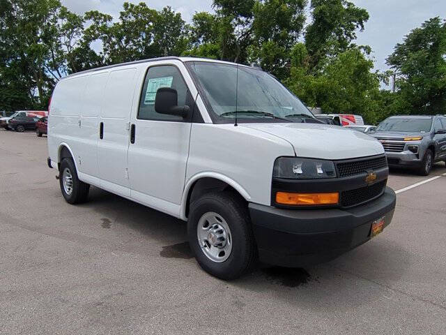 2025 Chevrolet Express 2500