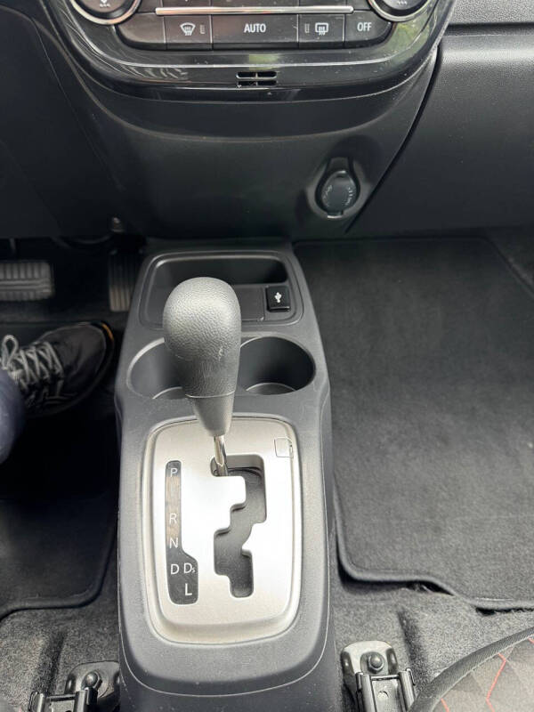 2024 Mitsubishi Mirage ES
