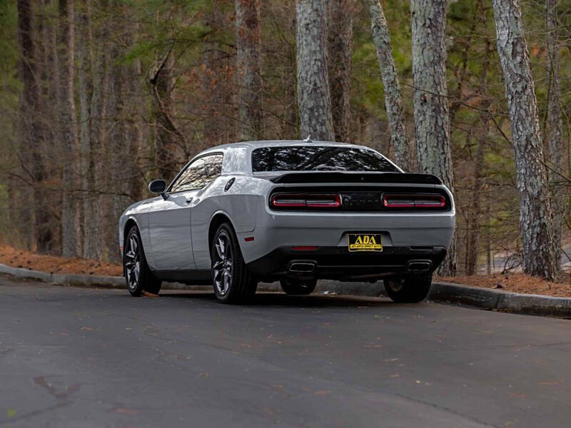 2021 Dodge Challenger SXT