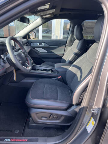 2025 Ford Explorer ST