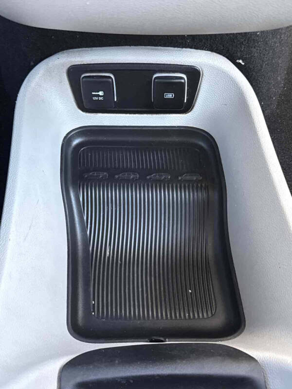 2020 Chrysler Voyager LXi