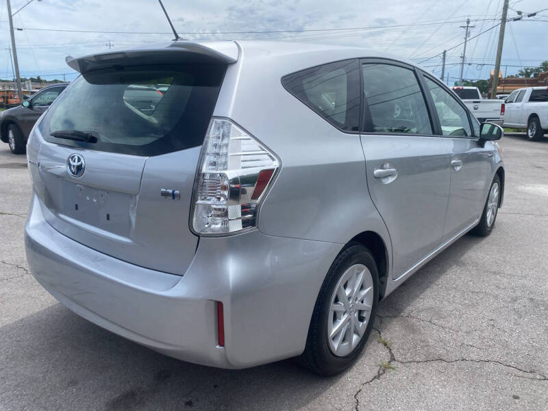 2012 Toyota Prius v Three