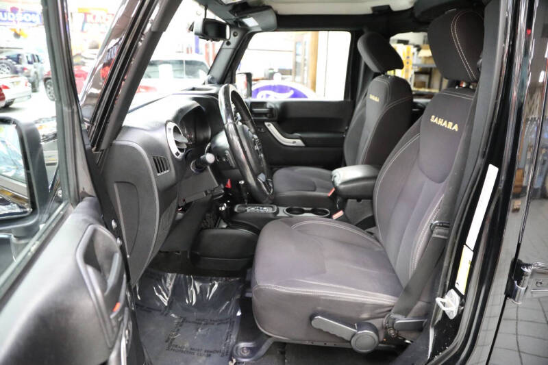 2013 Jeep Wrangler Unlimited Sahara