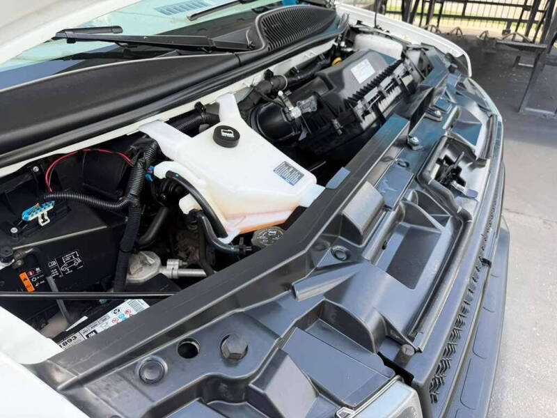 2023 Chevrolet Express 2500
