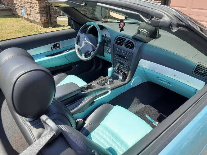 2002 Ford Thunderbird