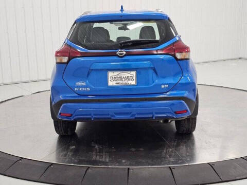 2023 Nissan Kicks SR