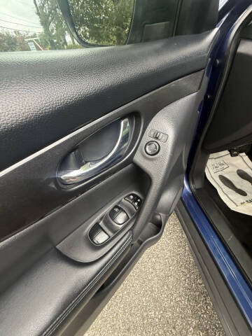 2020 Nissan Rogue SV
