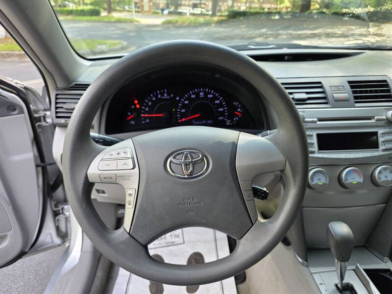 2011 Toyota Camry LE V6
