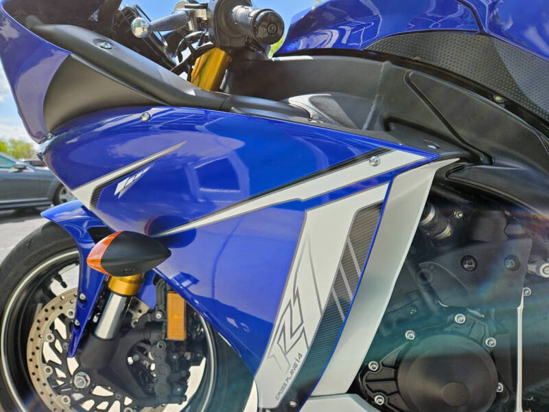 2011 Yamaha YZF-R1