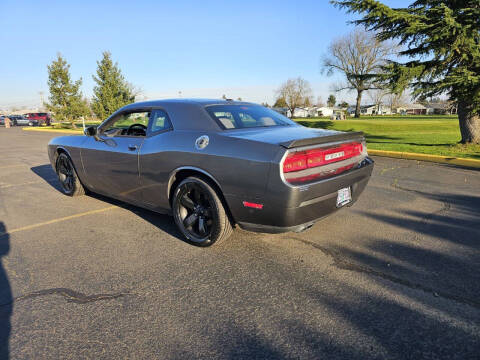 2012 Dodge Challenger SXT
