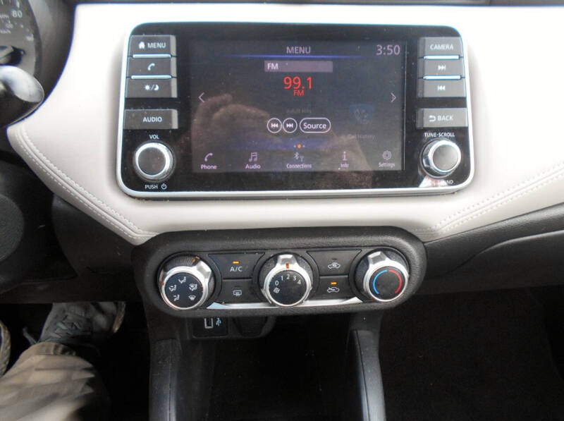 2020 Nissan Versa SV