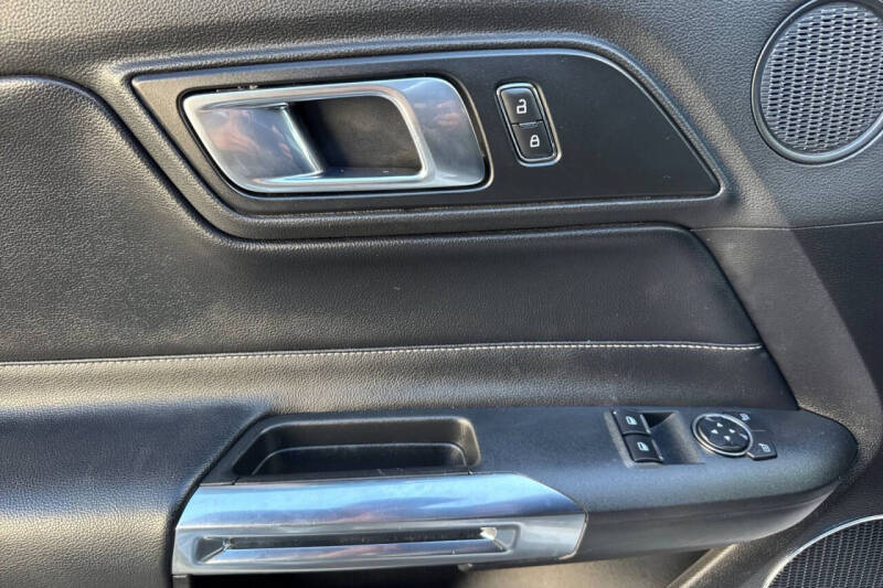 2021 Ford Mustang EcoBoost Premium