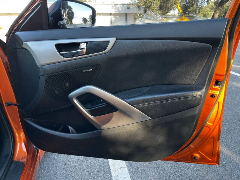 2016 Hyundai Veloster