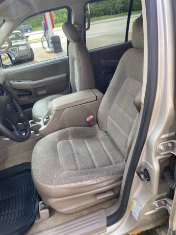 2005 Ford Explorer XLS